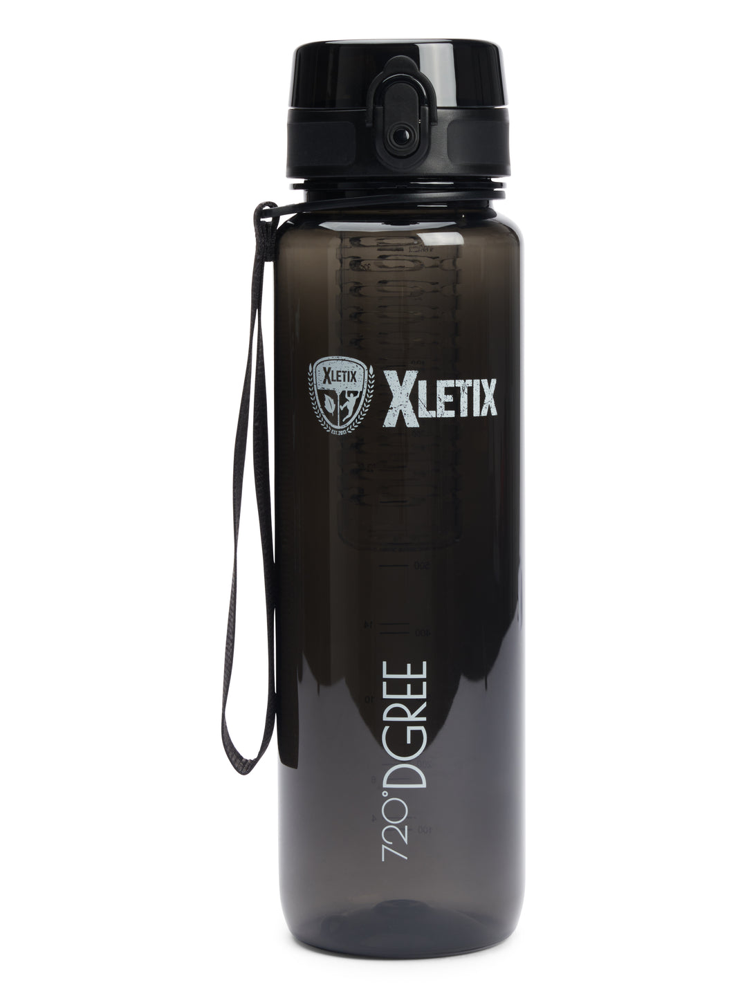 Dunkelgraue, transparente Trinkflasche mit schwarzem Klappdeckel, Trageband und weißem XLETIX-Logo.