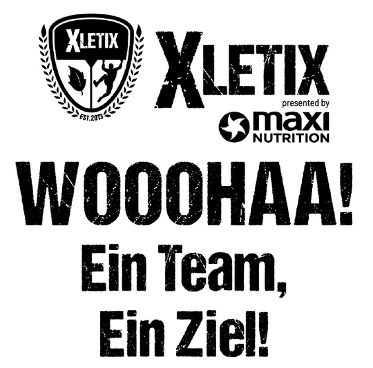 Schwarz-weißes XLETIX Tattoo-Motiv mit Spruch „WOOOHAA! Ein Team, Ein Ziel!“ und Sponsor-Logo.